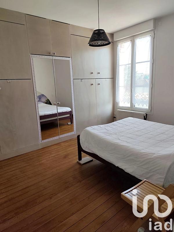 Maison - 240 m² - 8 pièces