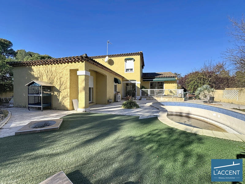 Maison - 163 m² - 6 pièces