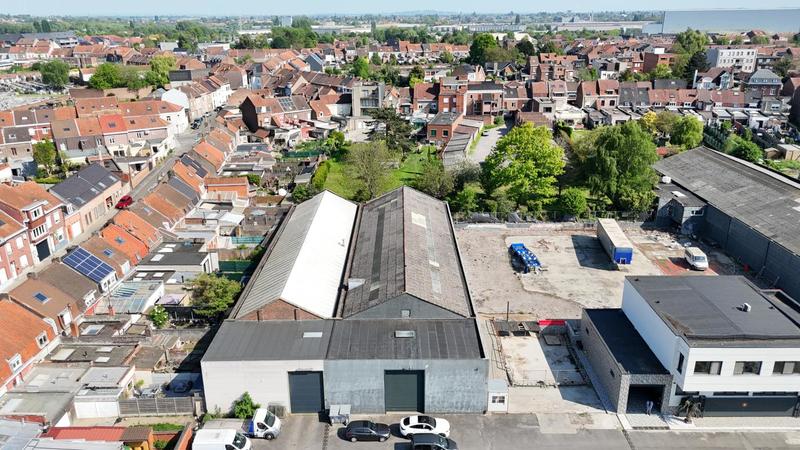 Immeuble - 1 150 m² - 8 pièces