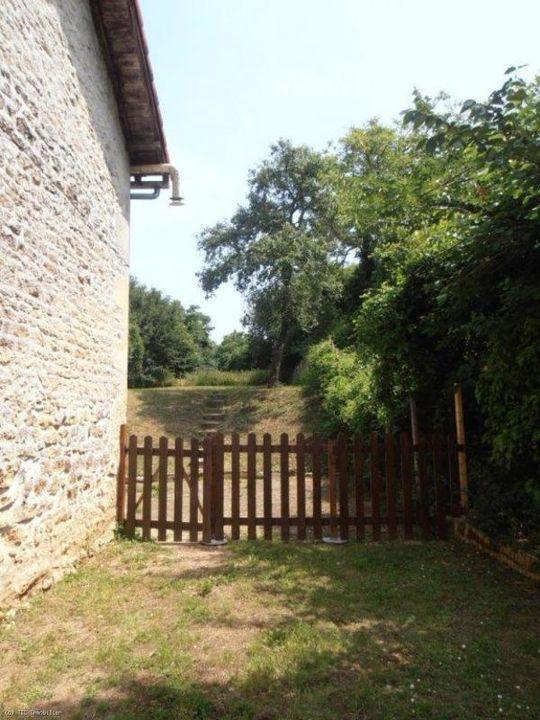 Maison en pierre - 96 m² - 4 pièces