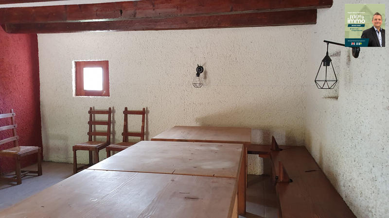 Maison - 256 m² - 8 pièces