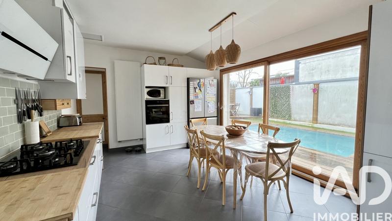 Maison - 190 m² - 9 pièces