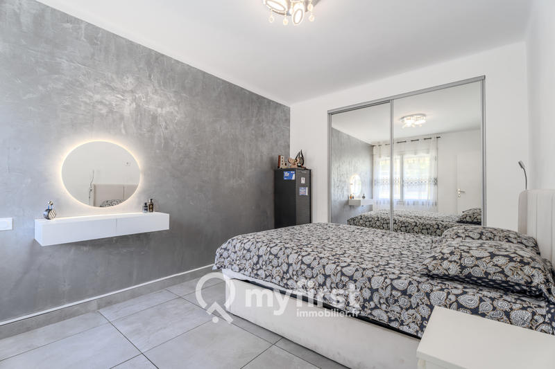 Appartement - 97 m² - 5 pièces