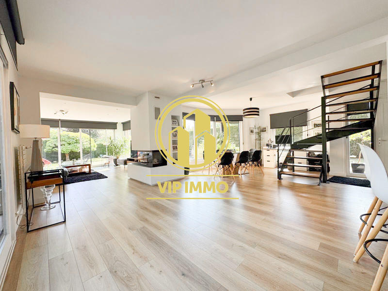 Maison - 141 m² - 5 pièces