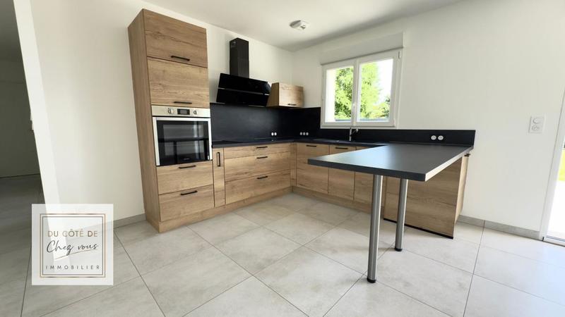 Maison - 93 m² - 5 pièces