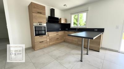 Maison - 93 m² - 5 pièces