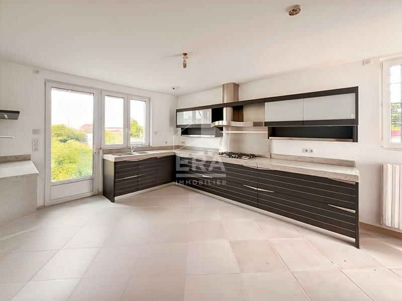 Maison - 143 m² - 5 pièces