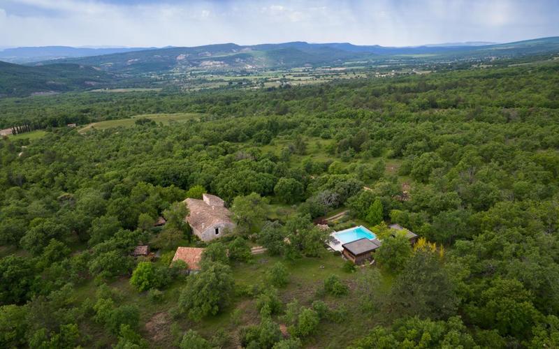 Propriété - 335 m² - 10 pièces