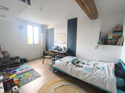 Maison - 96 m² - 5 pièces