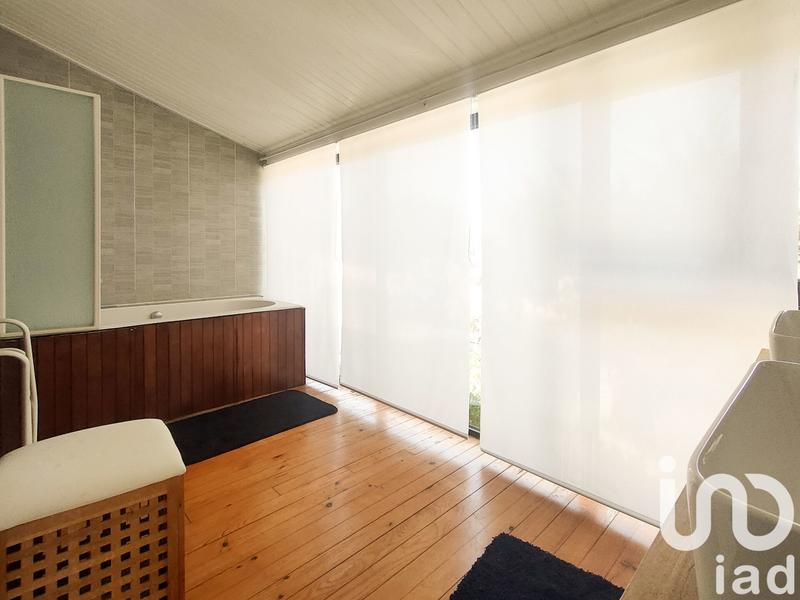 Maison - 181 m² - 6 pièces