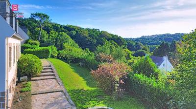 Maison - 180 m² - 8 pièces