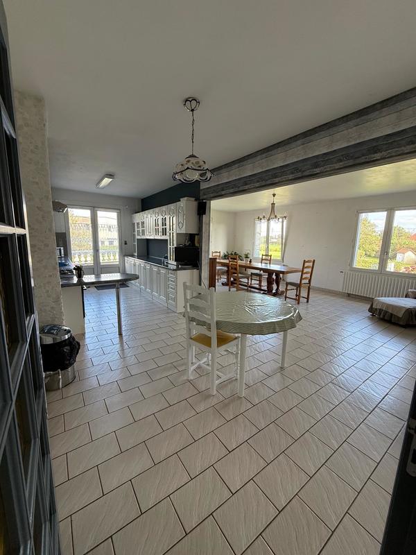 Maison - 266 m² - 7 pièces