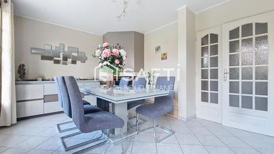 Maison - 102 m² - 5 pièces