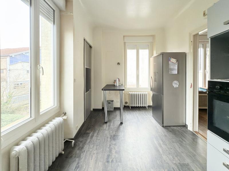 Maison - 235 m² - 9 pièces