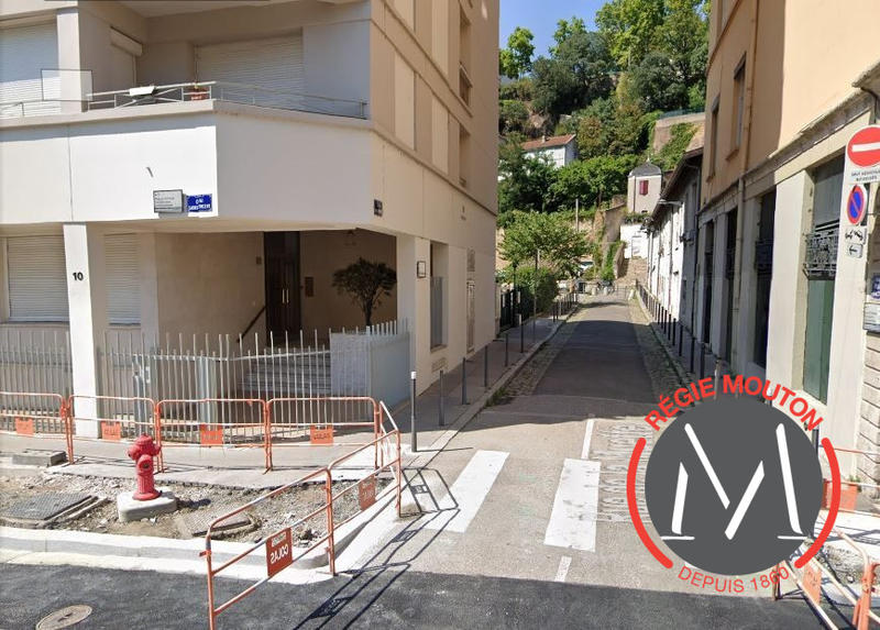 Parking / Garage - 1 m²