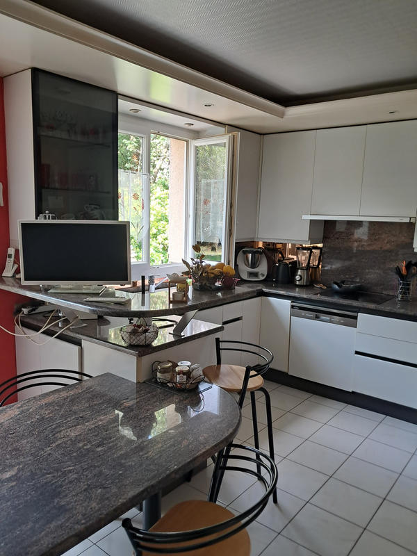 Maison - 202 m² - 8 pièces