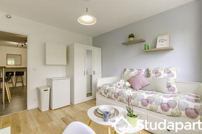 Chambre - 9 m² - 1 pièce