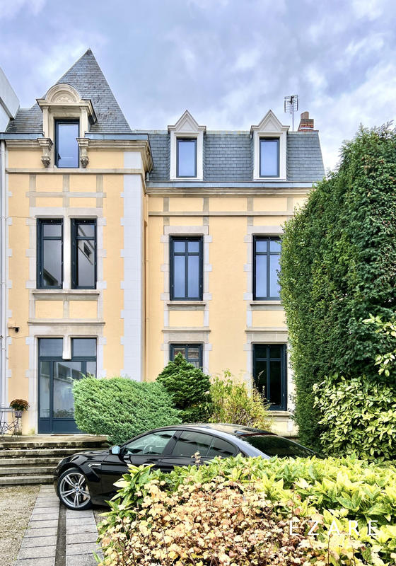 Bureau - 352 m² - 12 pièces