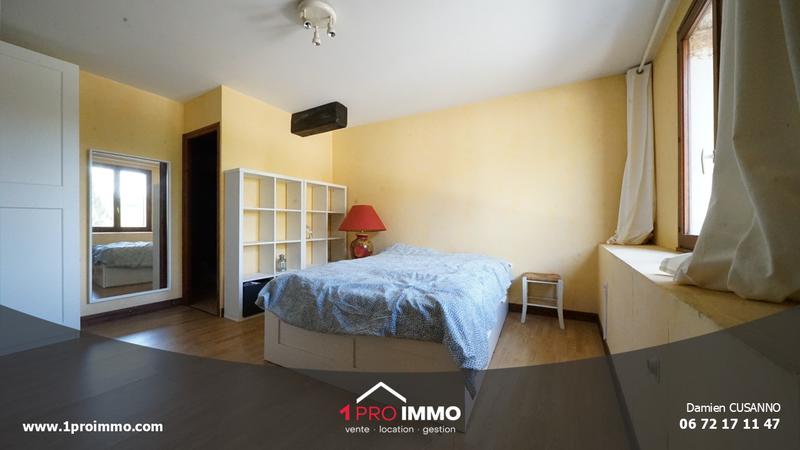 Maison - 270 m² - 8 pièces