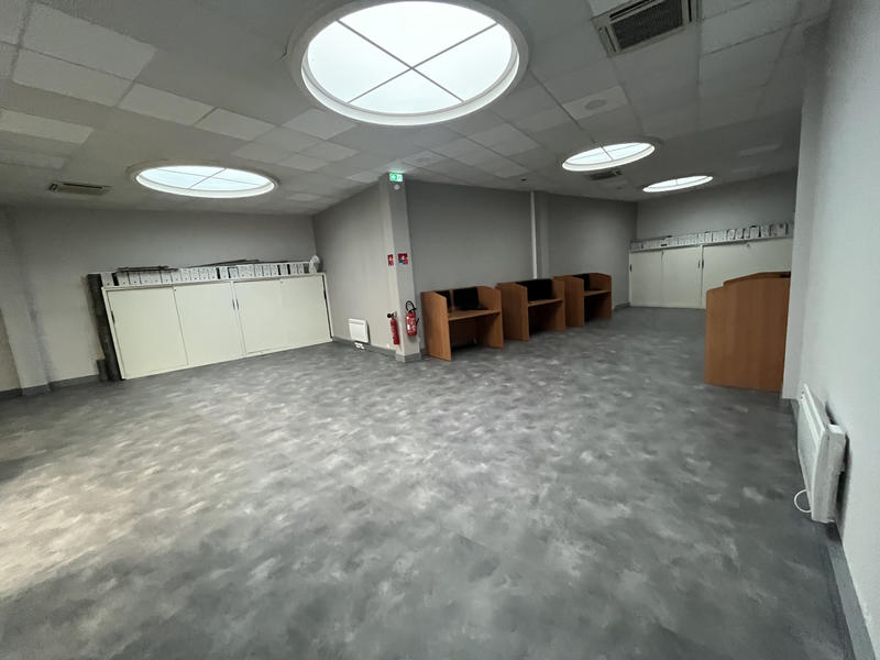 Bureau - 180 m²