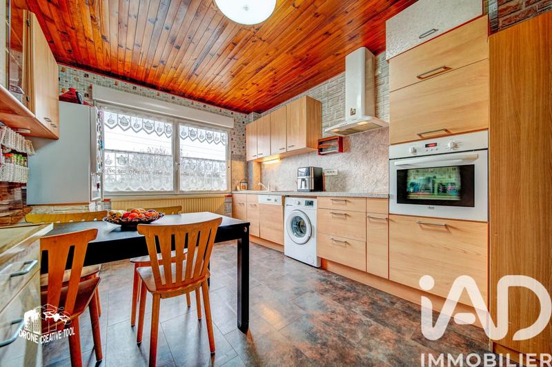 Maison - 180 m² - 8 pièces