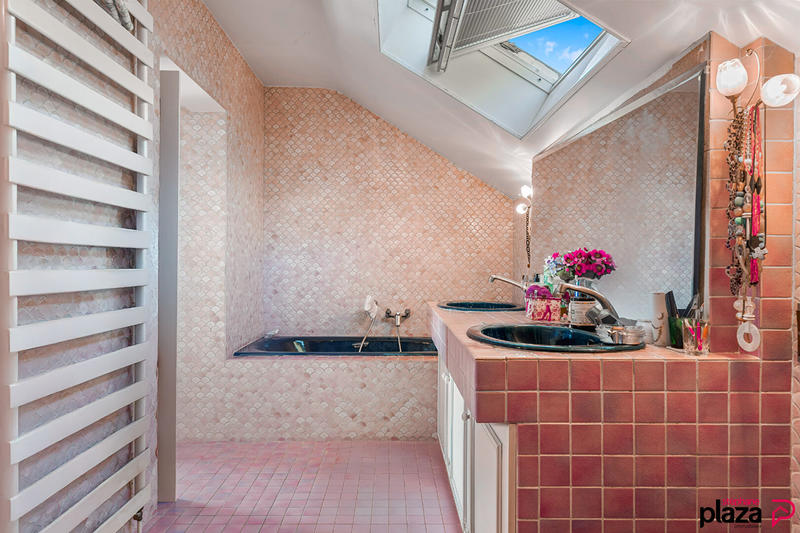 Villa - 320 m² - 7 pièces