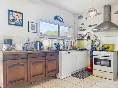 Maison - 95 m² - 5 pièces