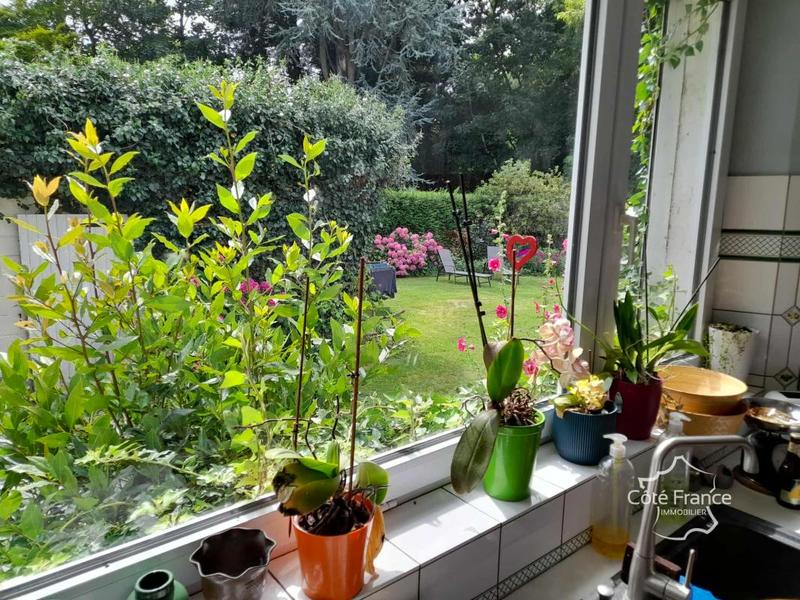 Propriété - 300 m² - 11 pièces