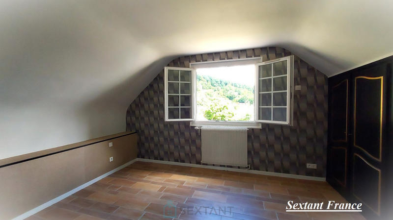 Maison - 179 m² - 6 pièces