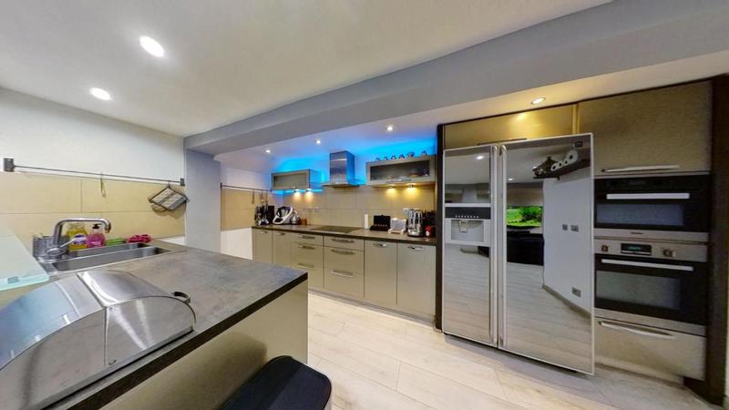 Loft - 151 m² - 5 pièces