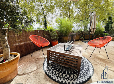 Appartement - 102 m² - 4 pièces