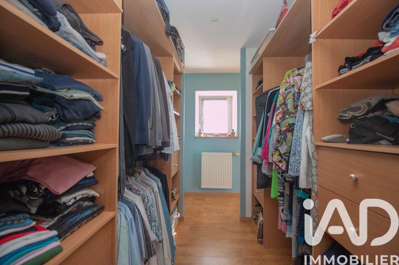 Maison - 280 m² - 8 pièces