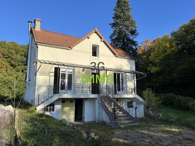 Maison traditionnelle - 125 m² - 5 pièces