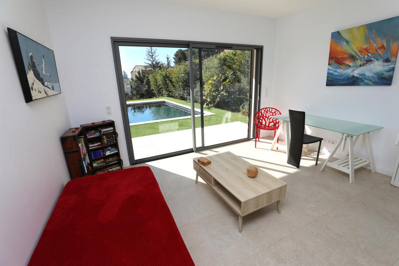 Villa - 300 m² - 9 pièces