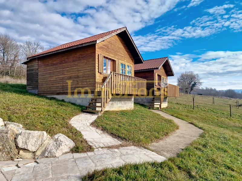 Maison - 250 m² - 11 pièces