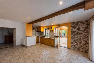 Maison - 200 m² - 6 pièces