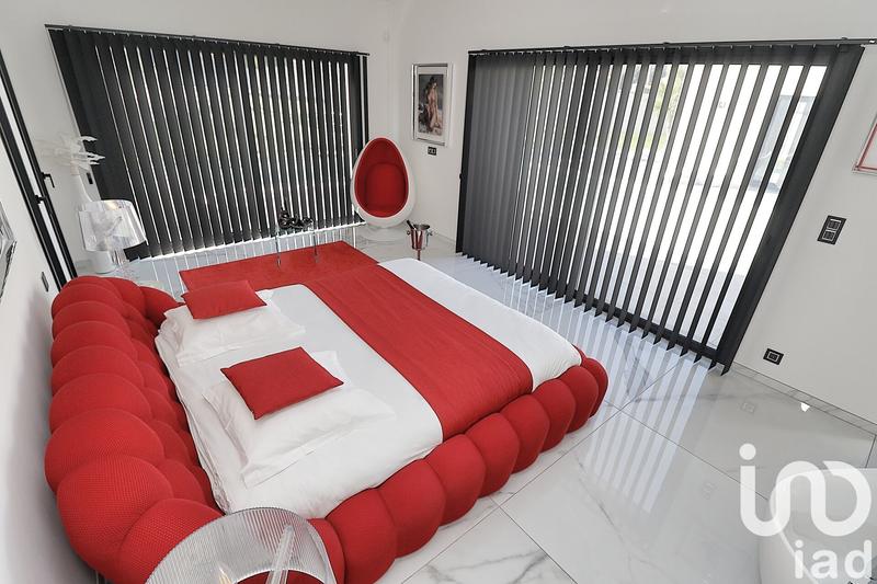 Maison - 210 m² - 4 pièces