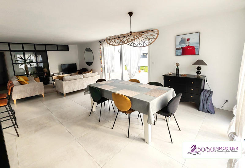 Maison - 120 m² - 5 pièces