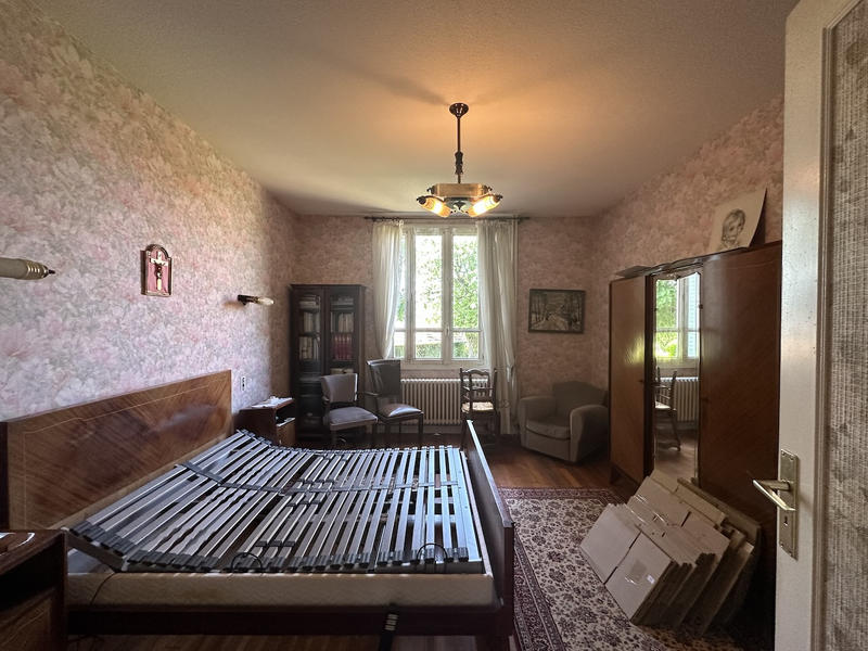 Maison - 180 m² - 9 pièces