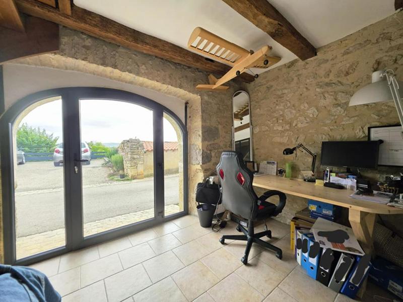Maison - 104 m² - 6 pièces