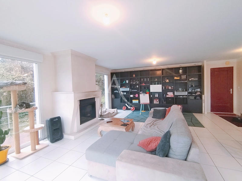 Maison - 121 m² - 5 pièces