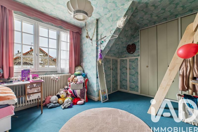 Maison - 195 m² - 8 pièces