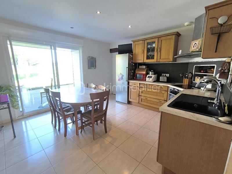 Maison en pierre - 172 m² - 6 pièces