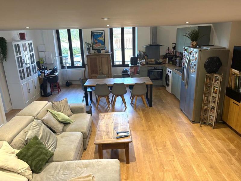 Appartement - 90 m² - 3 pièces