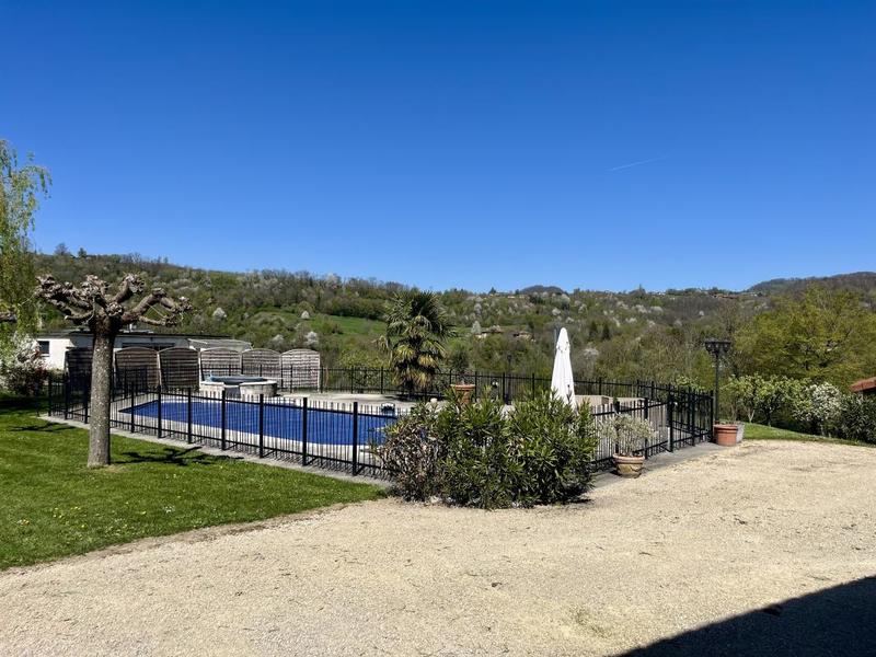 Villa - 295 m² - 8 pièces