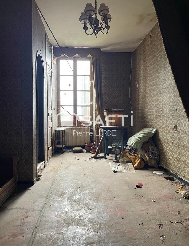 Maison de village - 284 m² - 7 pièces