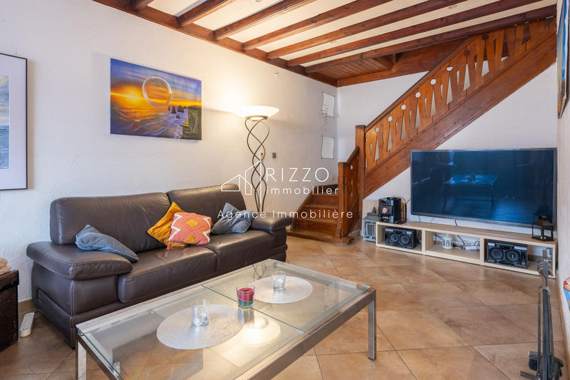 Maison - 260 m² - 9 pièces