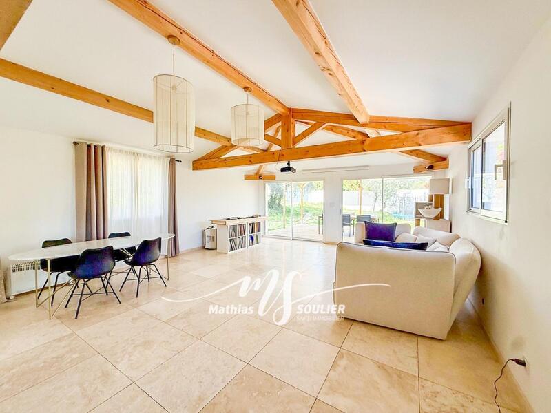 Maison - 350 m² - 10 pièces