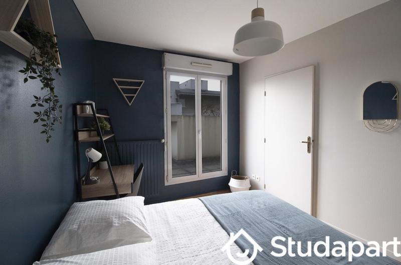 Chambre - 11 m² - 1 pièce