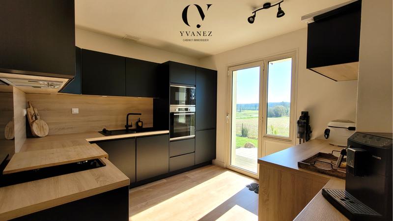 Maison - 151 m² - 6 pièces